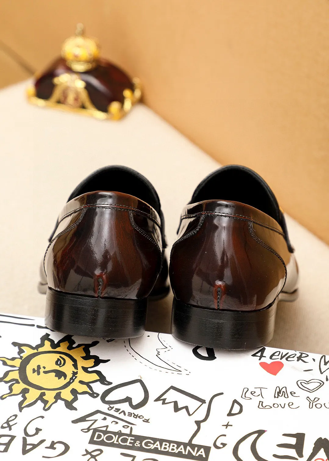 Men's clothing and shoes 💰460 💐DG top quality🔍🔍Men's new leather shoes🚹Sold simultaneously at counters⚠The uppers are imported open-edge beaded cowhide leather uppers from Italy, fully imported cowhide leather lining + classic hardware buckles, completely 1⃣️to 1⃣️reproduction🇮🇹💪💪, ⚠ Sole: The original sole is specially provided by the original factory. The exclusive movable molded sole is super comfortable. ⚠The original factory follows the order, 🔍🔍high quality, you can enter and exit the counter at will, welcome to compare⚠Size: 38-44 (45.46🉑️Customized)
